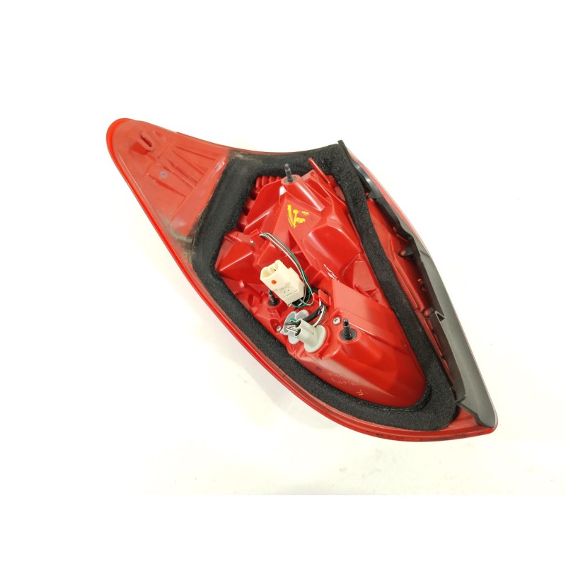 Recambio de piloto trasero derecho para toyota rav 4 iii (_a3_) 2.2 d (ala35_) referencia OEM IAM 8155142120  