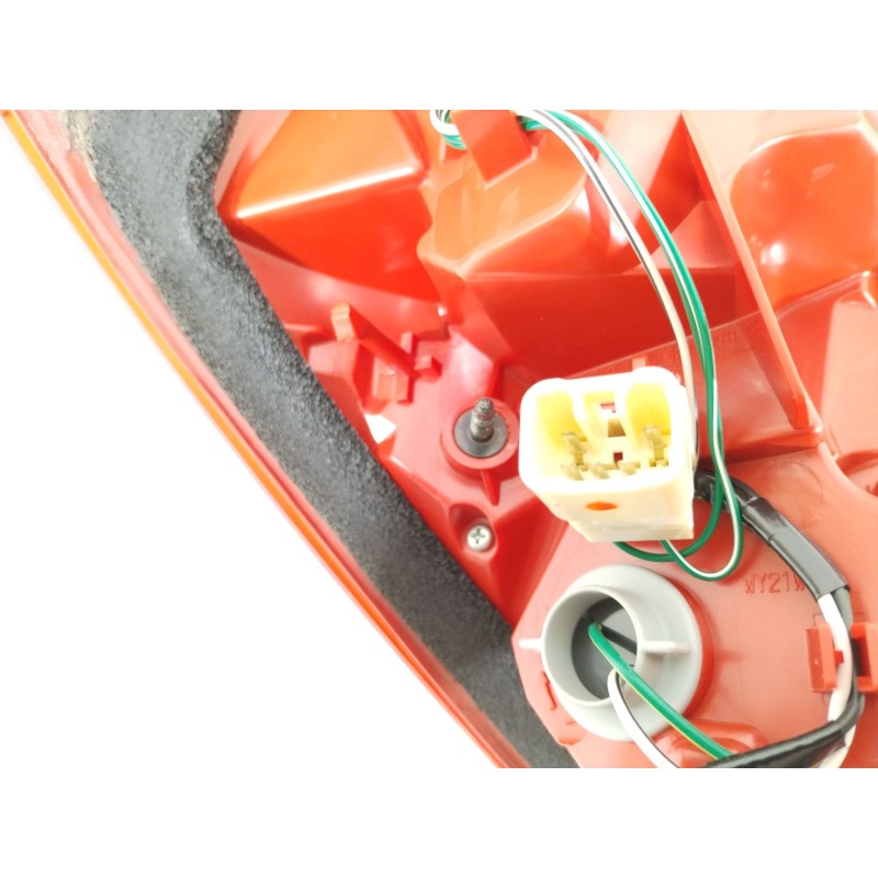 Recambio de piloto trasero derecho para toyota rav 4 iii (_a3_) 2.2 d (ala35_) referencia OEM IAM 8155142120  