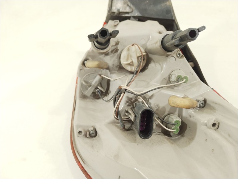 Recambio de piloto trasero izquierdo para opel astra j sports tourer enjoy referencia OEM IAM 13282242  