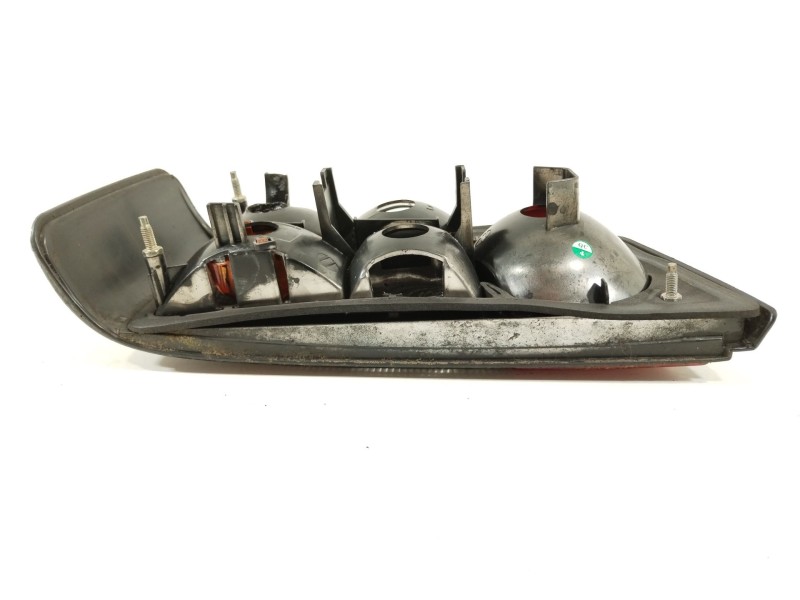 Recambio de piloto trasero derecho para peugeot 405 i (15b) 1.9 diesel referencia OEM IAM 635192  