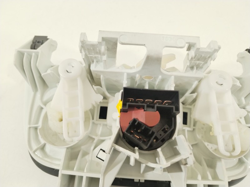 Recambio de mando calefaccion / aire acondicionado para fiat fiorino (2023) fiorino 2252 referencia OEM IAM 735462118  