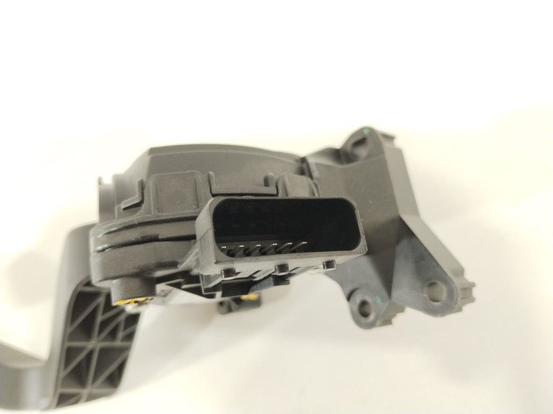 Recambio de potenciometro pedal para fiat fiorino (2023) fiorino 2252 referencia OEM IAM 52013955  