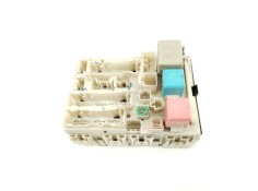 Recambio de caja reles / fusibles para toyota prius (nhw20) sol referencia OEM IAM 8273047290  811210489
