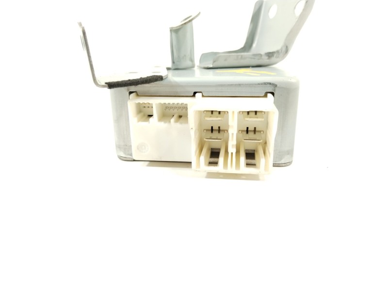 Recambio de modulo electronico para toyota prius (nhw20) sol referencia OEM IAM 8965047231  JL501007390