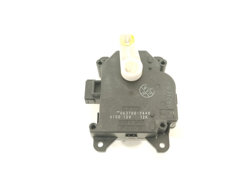Recambio de motor apertura trampillas climatizador para toyota prius (nhw20) sol referencia OEM IAM 637007440  