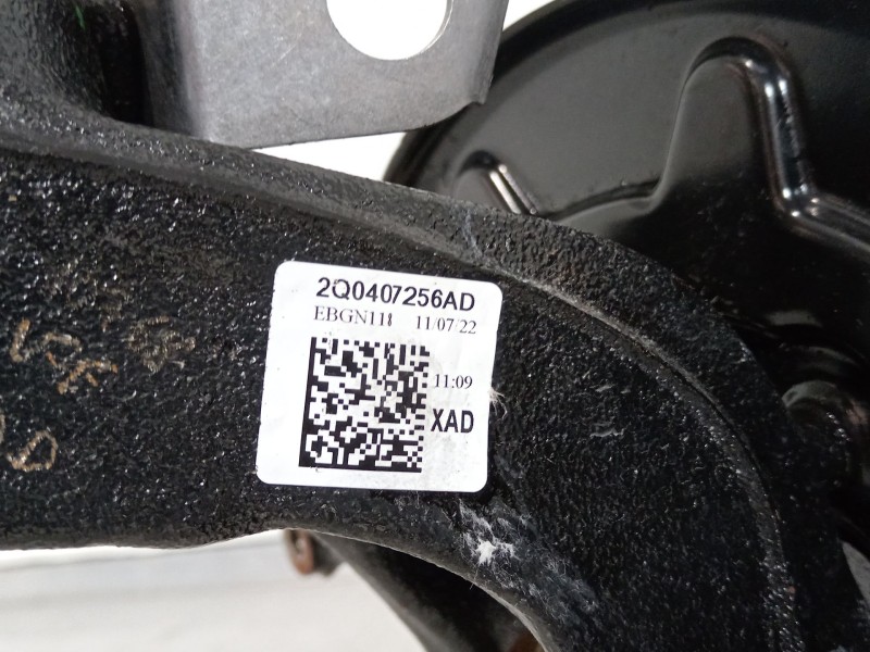 Recambio de mangueta delantera derecha para seat arona (kj7, kjp) 1.0 tsi referencia OEM IAM 2Q0407256AD  