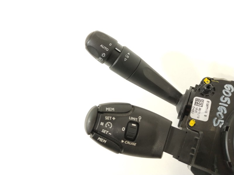 Recambio de mando luces para peugeot 308 access referencia OEM IAM 98072689ZD  