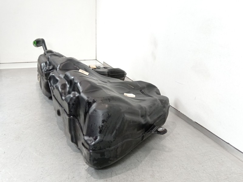 Recambio de deposito combustible para bmw 5 touring (f11) 525 d xdrive referencia OEM IAM 16117268032  