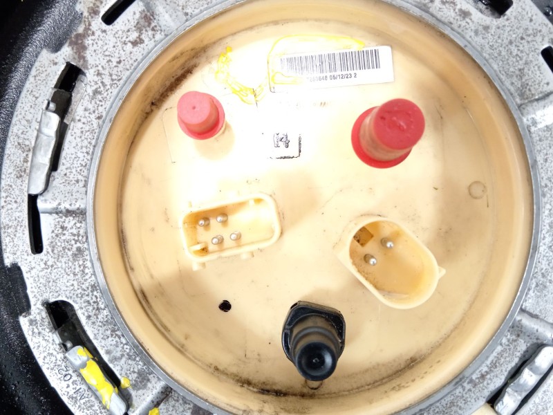 Recambio de deposito combustible para bmw 5 touring (f11) 525 d xdrive referencia OEM IAM 16117268032  