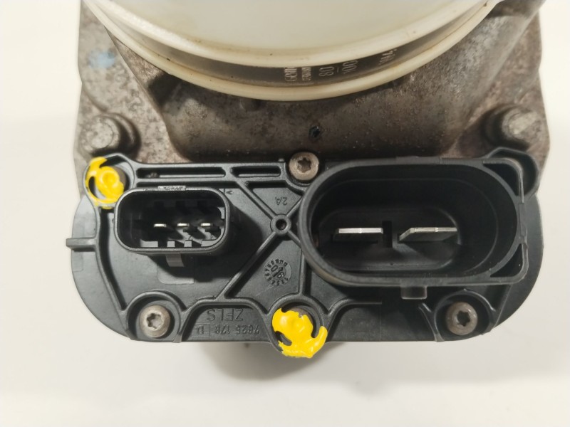 Recambio de bomba direccion para opel zafira / zafira family b (a05) 1.9 cdti (m75) referencia OEM IAM 13192897  