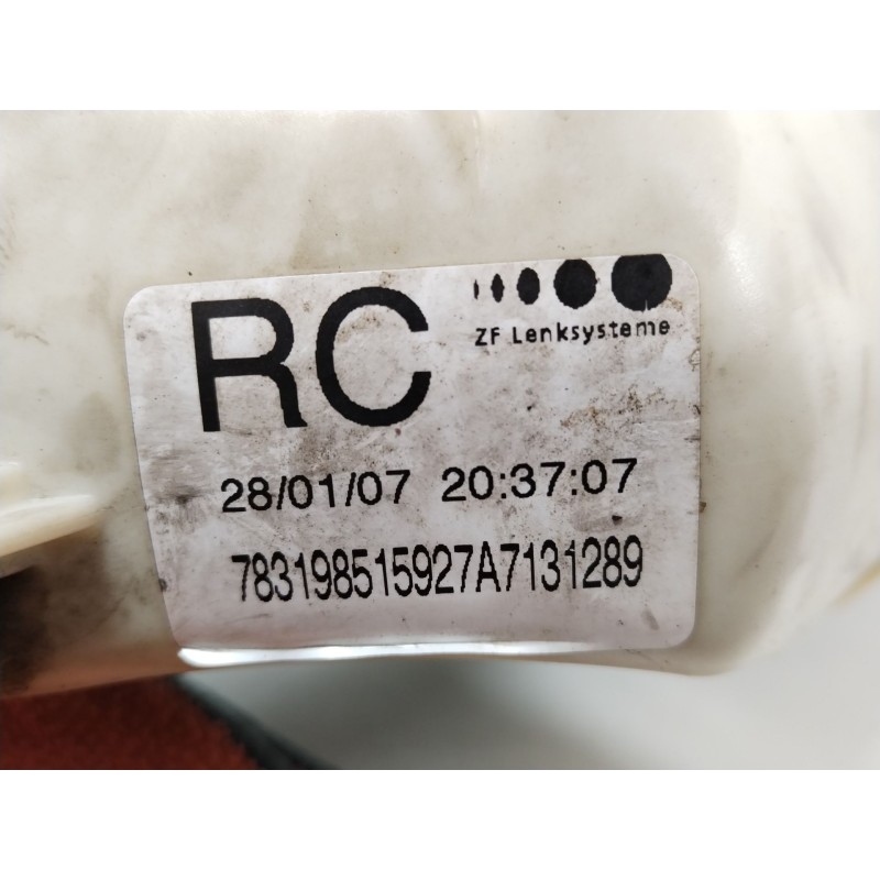 Recambio de bomba direccion para opel zafira / zafira family b (a05) 1.9 cdti (m75) referencia OEM IAM 13192897  