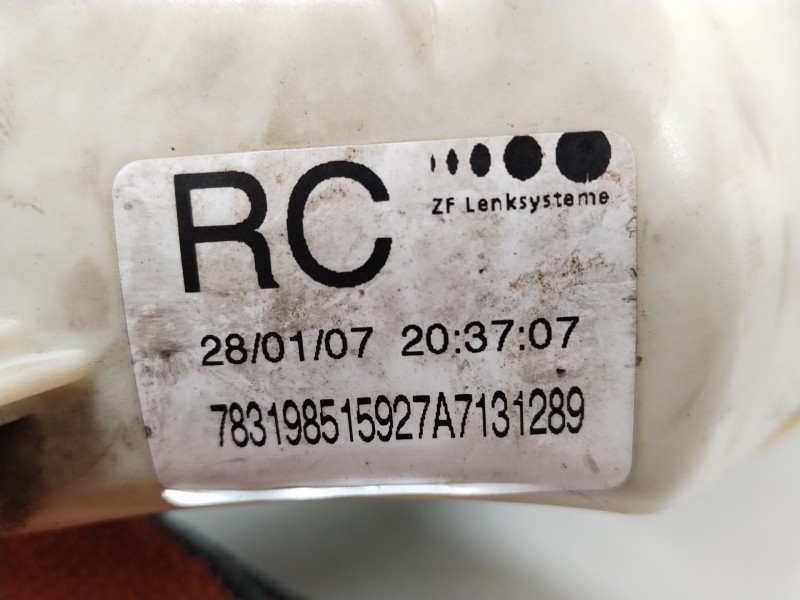 Recambio de bomba direccion para opel zafira / zafira family b (a05) 1.9 cdti (m75) referencia OEM IAM 13192897  