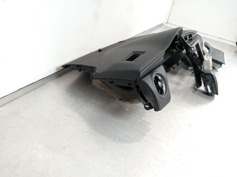 Recambio de kit airbag para toyota auris hybrid active referencia OEM IAM 559810220 620765300 8917002j70