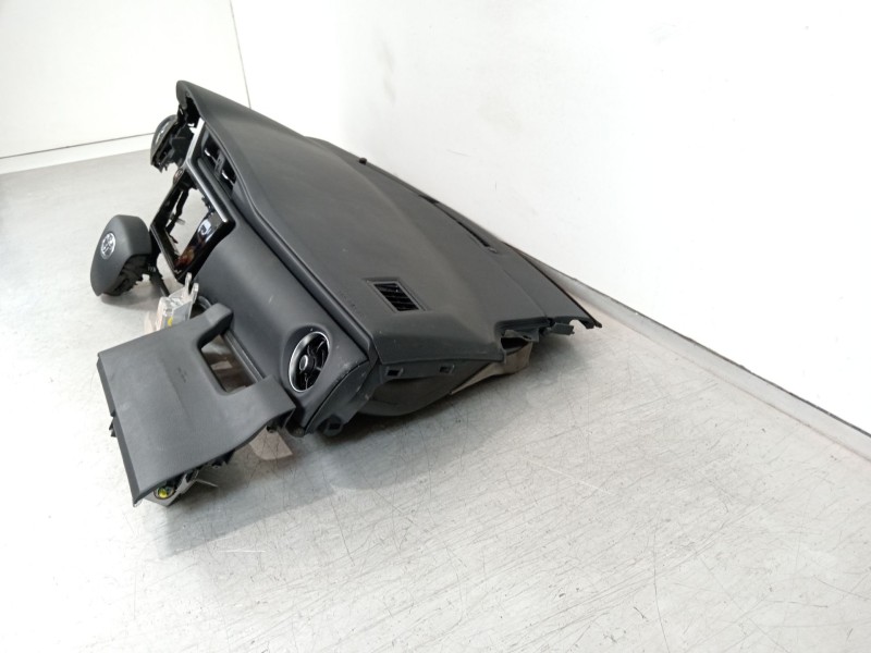 Recambio de kit airbag para toyota auris hybrid active referencia OEM IAM 559810220 620765300 8917002j70