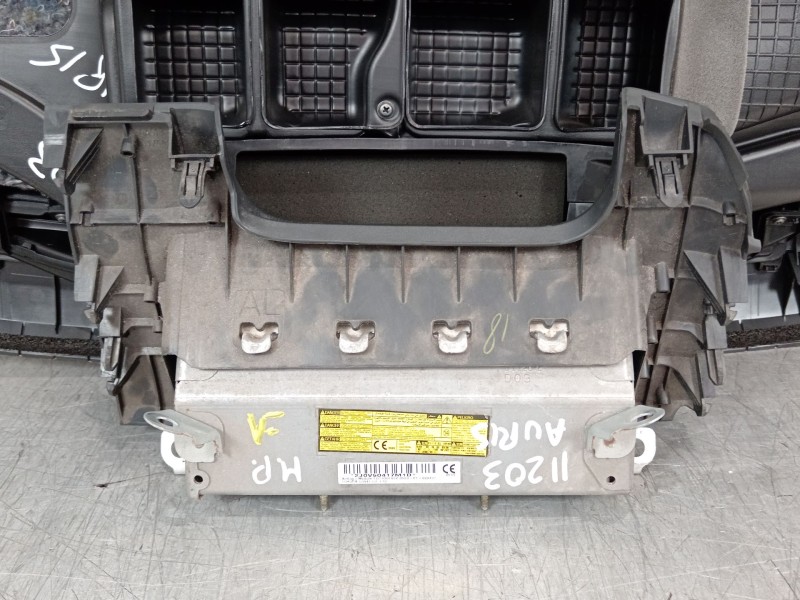 Recambio de kit airbag para toyota auris hybrid active referencia OEM IAM 559810220 620765300 8917002j70