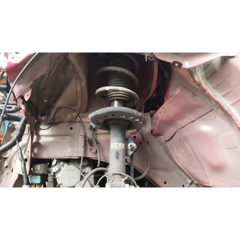 Recambio de amortiguador delantero izquierdo para nissan juke (f15) acenta referencia OEM IAM   