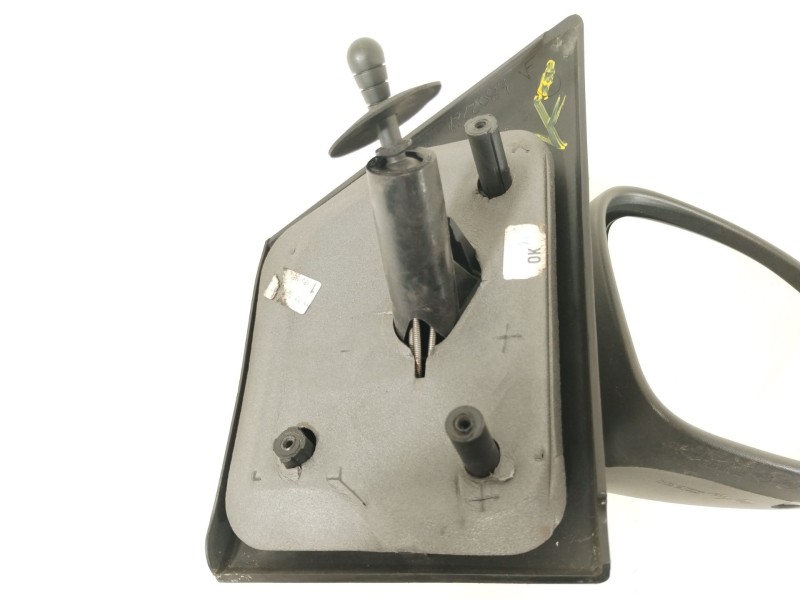 Recambio de retrovisor derecho para renault twingo ii (cn0_) 1.2 16v (cn0k, cn0v) referencia OEM IAM 7701067333  