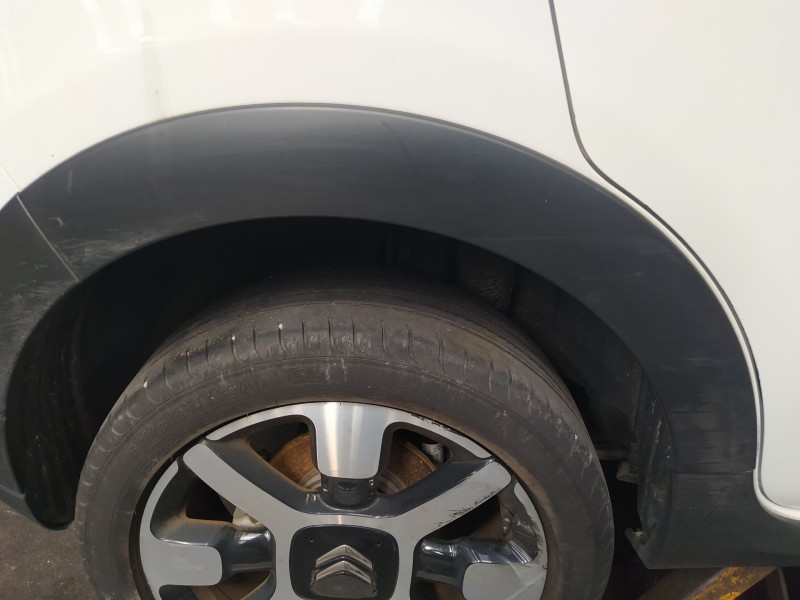 Recambio de aletin trasero derecho para citroën c3 feel referencia OEM IAM 9812088780  