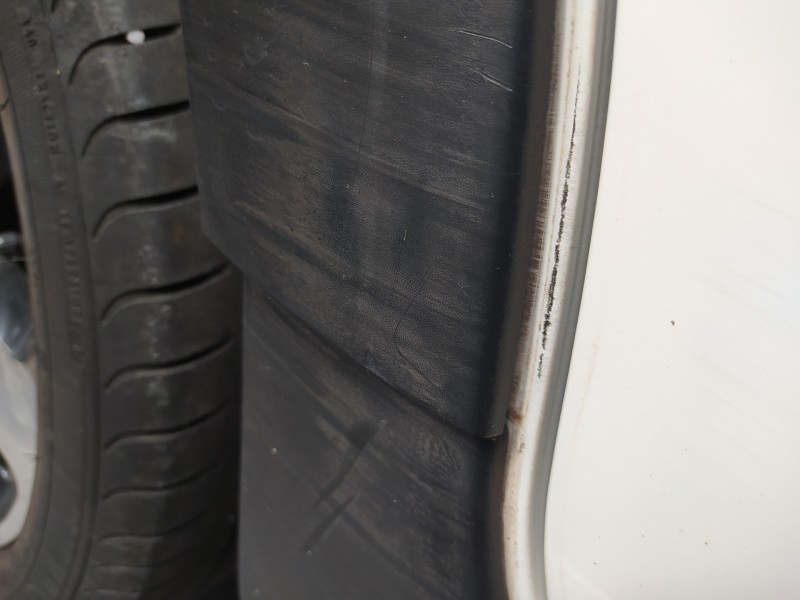 Recambio de aletin trasero derecho para citroën c3 feel referencia OEM IAM 9812088780  