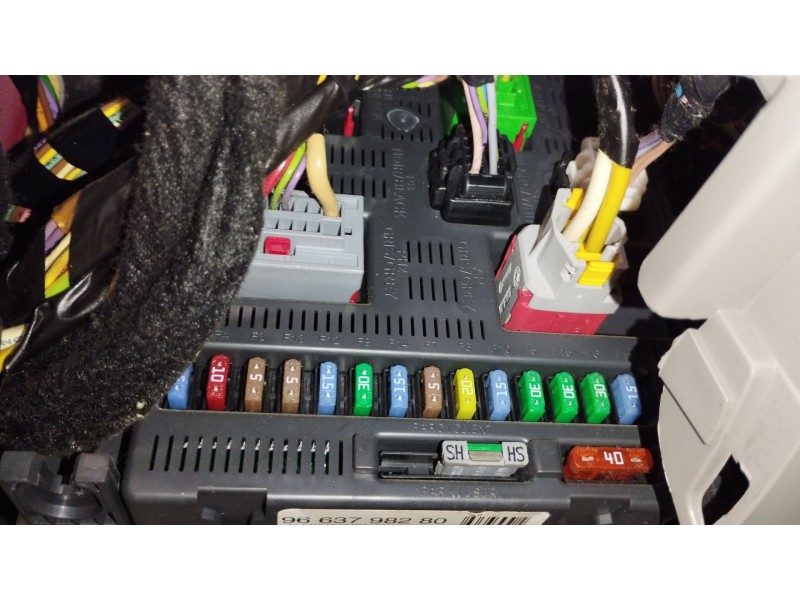 Recambio de caja reles / fusibles para peugeot 207/207+ (wa_, wc_) 1.4 hdi referencia OEM IAM 9663798280  BSI2004P06
