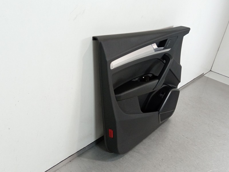 Recambio de guarnecido puerta delantera izquierda para audi q5 (fyb, fyg) 35 tdi quattro referencia OEM IAM 8OA867133  