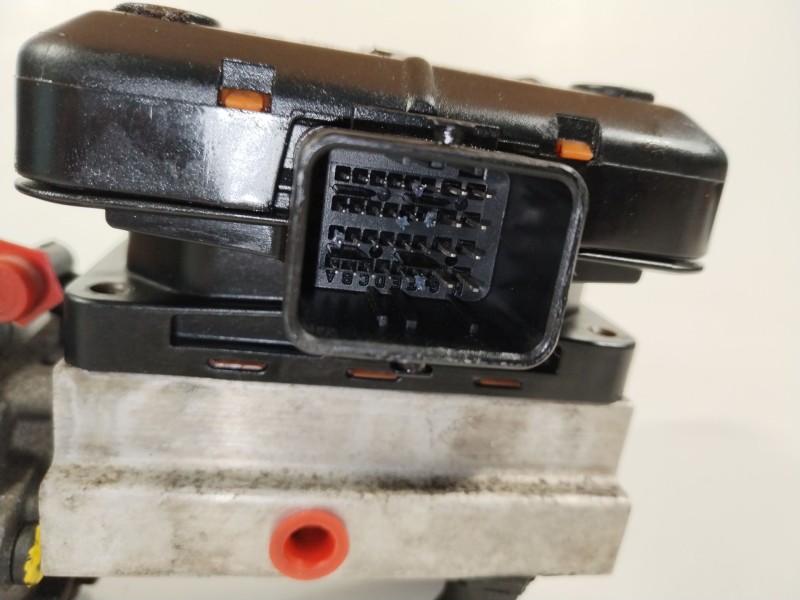 Recambio de bomba suspension para citroën c5 i (dc_) 2.0 hdi (dcrhyb) referencia OEM IAM 9636713880  