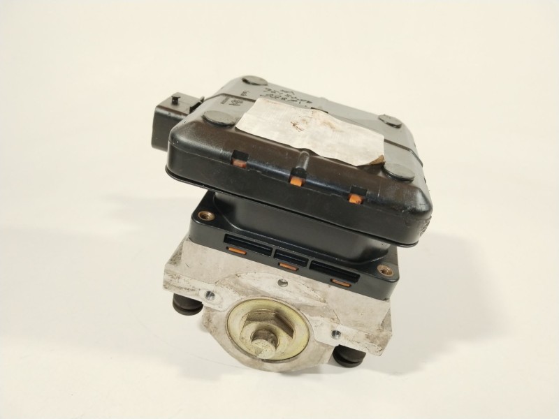 Recambio de bomba suspension para citroën c5 i (dc_) 2.0 hdi (dcrhyb) referencia OEM IAM 9636713880  