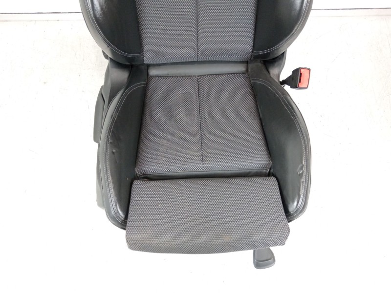 Recambio de asiento delantero derecho para audi q5 (fyb, fyg) 35 tdi quattro referencia OEM IAM 80A881106  