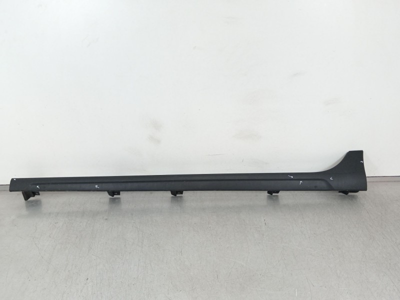 Recambio de faldon lateral para seat arona (kj7, kjp) 1.6 mpi referencia OEM IAM 6F9853851  