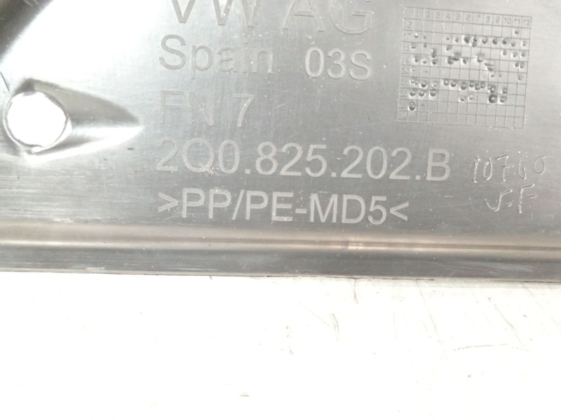 Recambio de cubrecarter para seat arona (kj7, kjp) 1.6 mpi referencia OEM IAM 2Q0825202B  