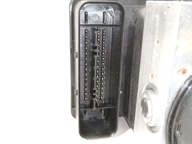 Recambio de abs para bmw serie 3 berlina (e90) 320i referencia OEM IAM 34516787836  6787837