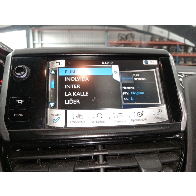 Recambio de pantalla multifuncion para peugeot 208 i (ca_, cc_) 1.4 hdi referencia OEM IAM 9805301780  