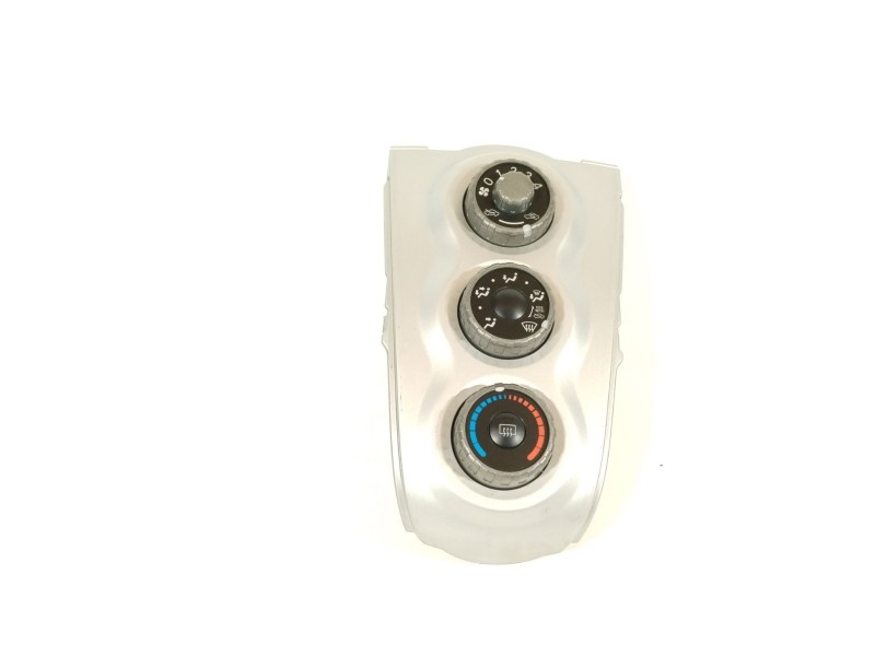 Recambio de mando calefaccion / aire acondicionado para toyota yaris (ksp9/scp9/nlp9) básico referencia OEM IAM 554060D190 55900