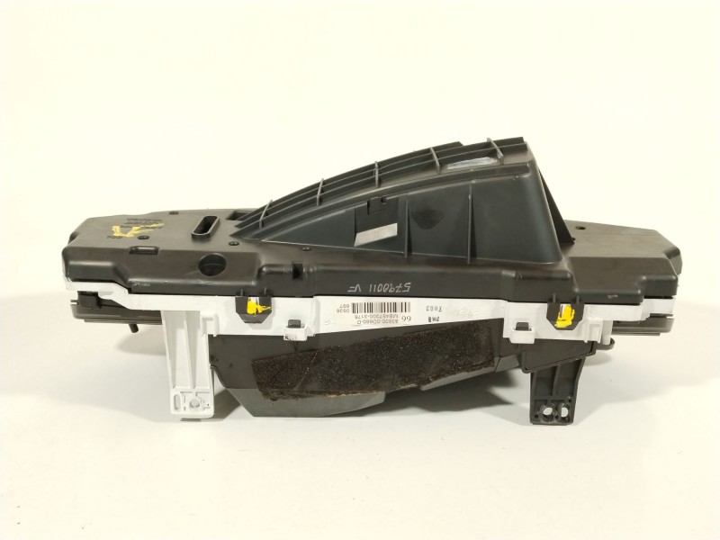 Recambio de cuadro instrumentos para toyota yaris (ksp9/scp9/nlp9) básico referencia OEM IAM 838000D660D 838000D66 