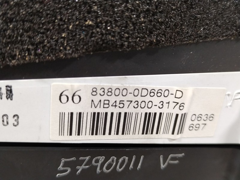 Recambio de cuadro instrumentos para toyota yaris (ksp9/scp9/nlp9) básico referencia OEM IAM 838000D660D 838000D66 