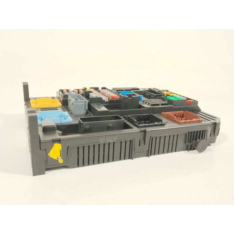 Recambio de caja reles / fusibles para citroën c4 picasso ii 1.6 bluehdi 120 referencia OEM IAM 9819851380  