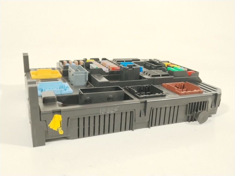 Recambio de caja reles / fusibles para citroën c4 picasso ii 1.6 bluehdi 120 referencia OEM IAM 9819851380  