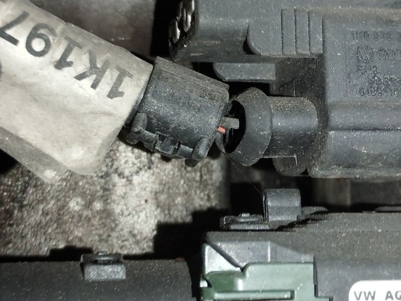 Recambio de cremallera direccion para audi a3 (8p1) 2.0 tdi referencia OEM IAM 1K1423055F  