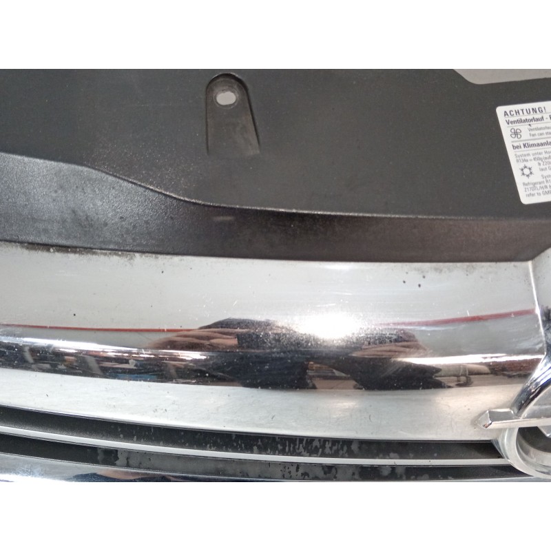 Recambio de rejilla delantera para opel astra h (a04) 1.6 (l48) referencia OEM IAM 13225780 13225775 46108/8395