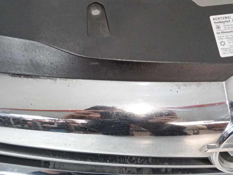 Recambio de rejilla delantera para opel astra h (a04) 1.6 (l48) referencia OEM IAM 13225780 13225775 46108/8395