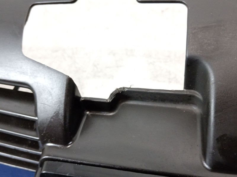 Recambio de rejilla delantera para peugeot 206 hatchback (2a/c) 1.4 i referencia OEM IAM 9628691277  9628934280