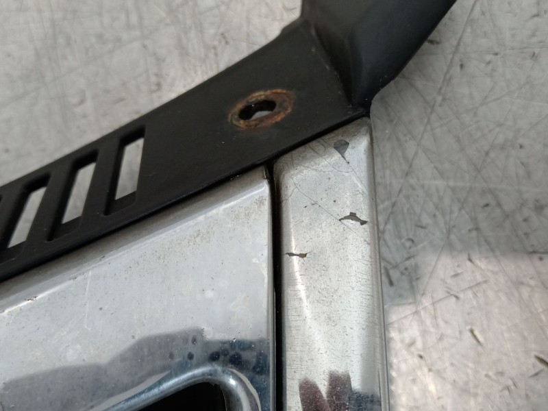 Recambio de rejilla delantera para volkswagen touran (1t1, 1t2) 1.9 tdi referencia OEM IAM 1T0853651G  1T0853663A