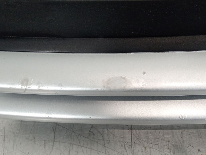 Recambio de rejilla delantera para volkswagen golf iv (1j1) 1.6 referencia OEM IAM 1J0853653C 1J0853651H 1J0853655G