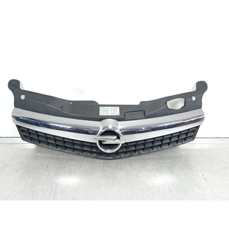 Recambio de rejilla delantera para opel astra h gtc (a04) 1.6 (l08) referencia OEM IAM 13247083 13247179 13157598
