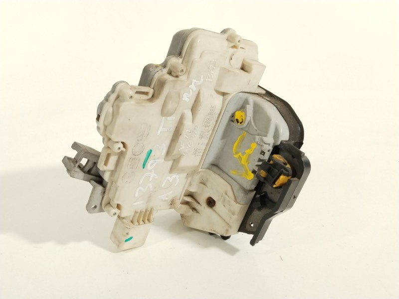 Recambio de cerradura puerta trasera izquierda para audi a3 (8p1) 2.0 tdi referencia OEM IAM 4F0839015  