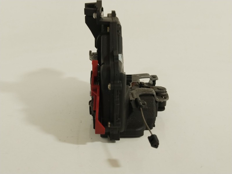 Recambio de cerradura puerta trasera derecha para volkswagen golf vi variant (aj5) advance referencia OEM IAM 7L0839016D  