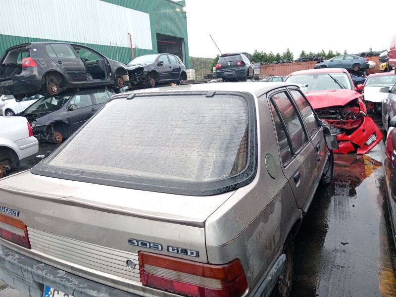 peugeot 309 ii (3c, 3a) del año 1988