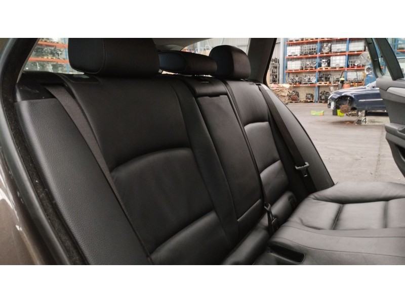 Recambio de asientos traseros para bmw 5 touring (f11) 525 d xdrive referencia OEM IAM 52208034538  