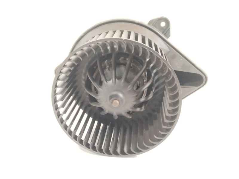 Recambio de ventilador calefaccion para nissan primastar furgoneta (x83) 2.0 dci 115 referencia OEM IAM 2761400QAC  