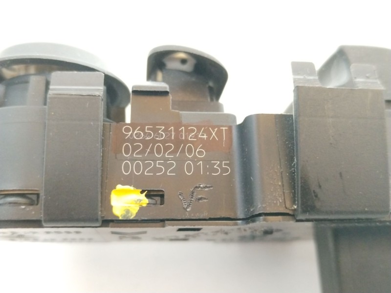 Recambio de mando elevalunas delantero izquierdo para peugeot 307 sw (3h) 2.0 16v referencia OEM IAM 96531124XT  